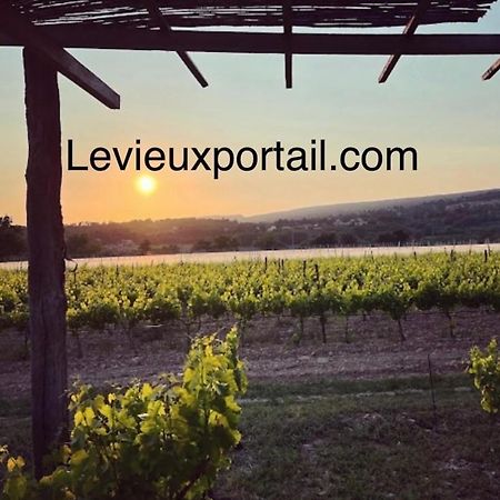 Le Vieux Portail Bed & Breakfast Saint-Saturnin-les-Apt Luaran gambar