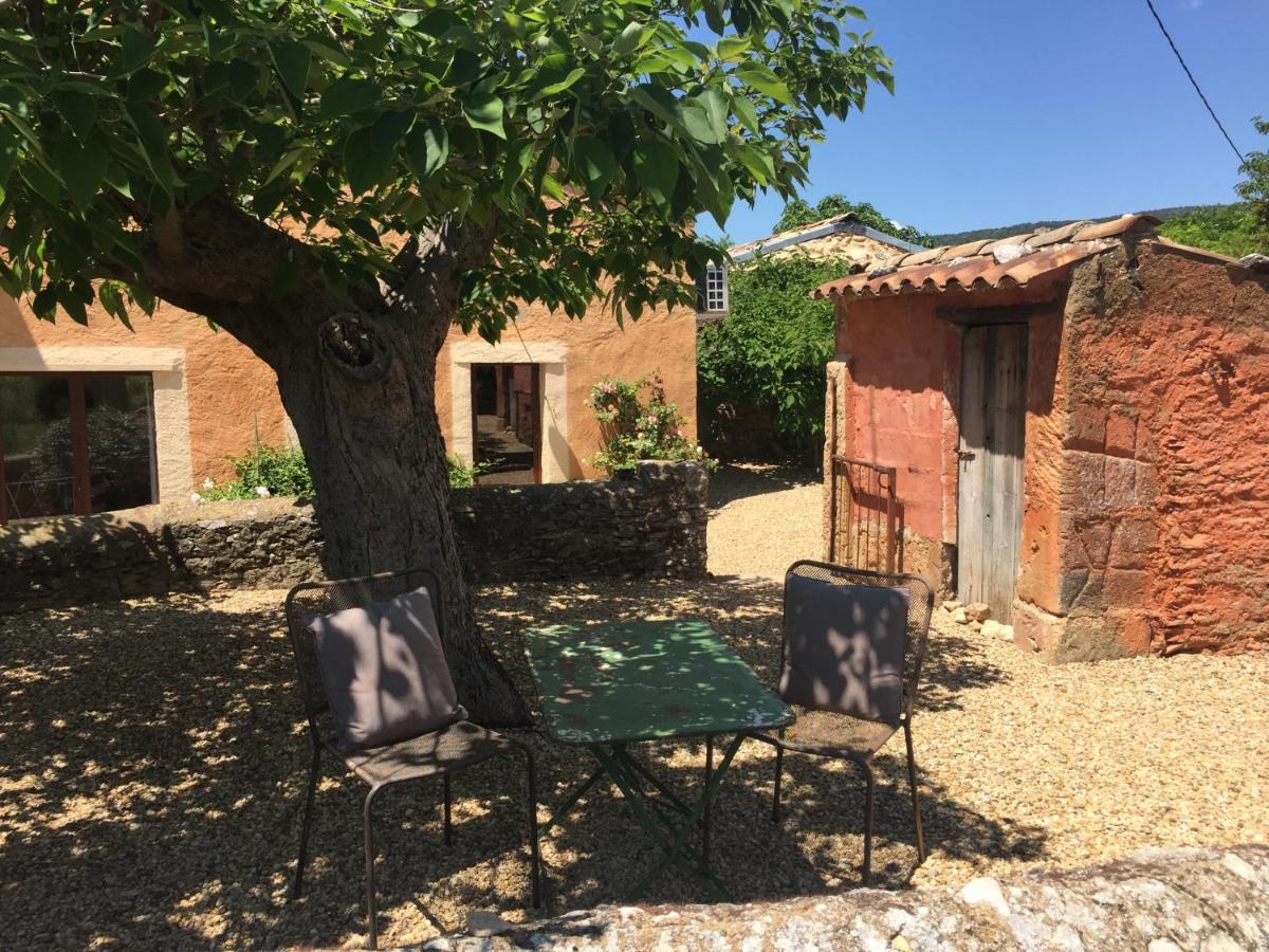 Le Vieux Portail Bed & Breakfast Saint-Saturnin-les-Apt Luaran gambar