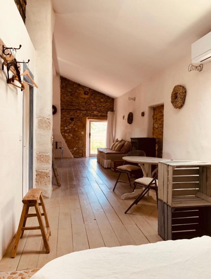 Le Vieux Portail Bed & Breakfast Saint-Saturnin-les-Apt Luaran gambar