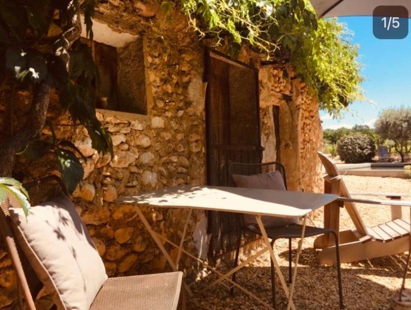 Le Vieux Portail Bed & Breakfast Saint-Saturnin-les-Apt Luaran gambar