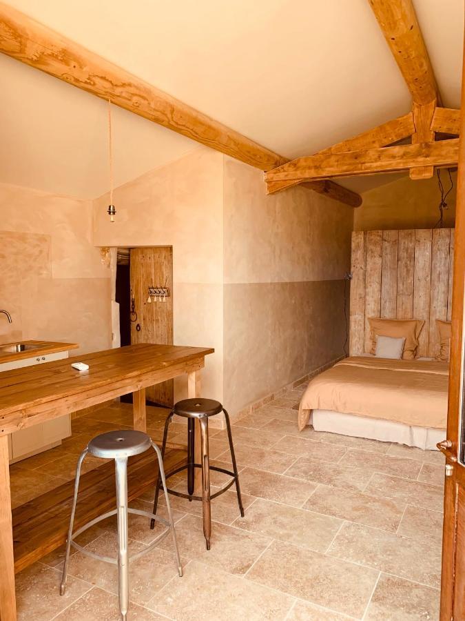 Le Vieux Portail Bed & Breakfast Saint-Saturnin-les-Apt Luaran gambar