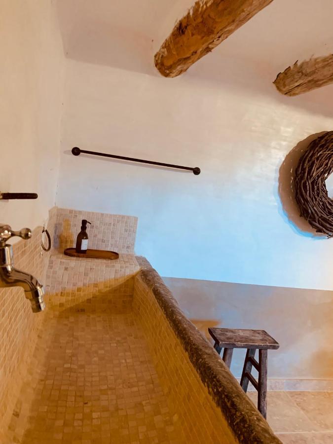 Le Vieux Portail Bed & Breakfast Saint-Saturnin-les-Apt Luaran gambar