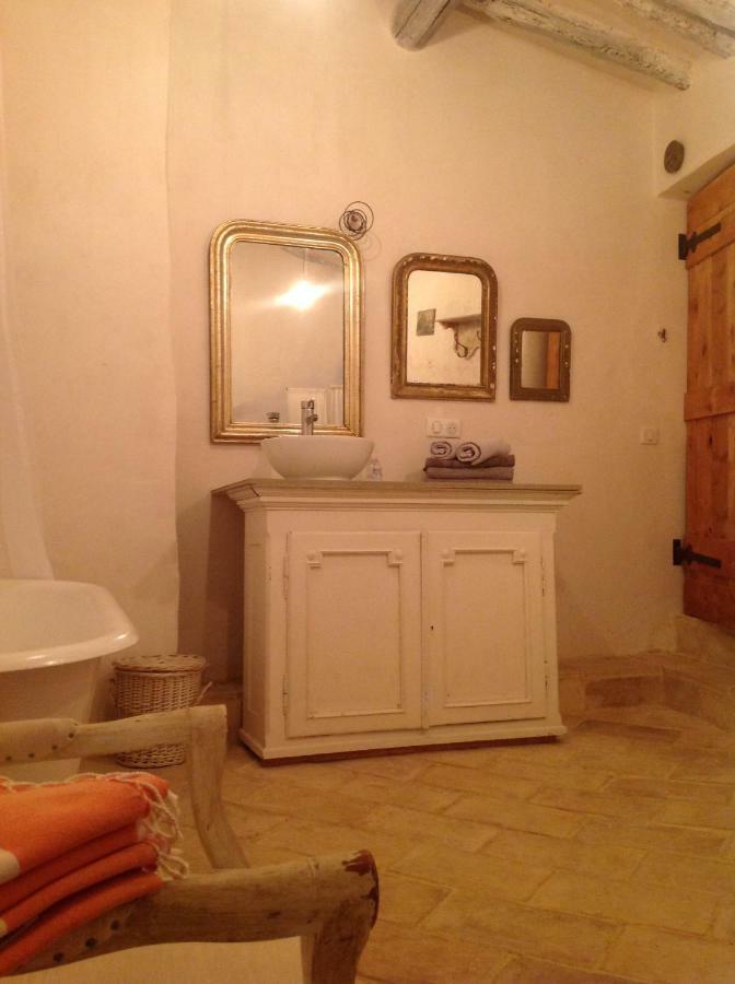 Le Vieux Portail Bed & Breakfast Saint-Saturnin-les-Apt Luaran gambar