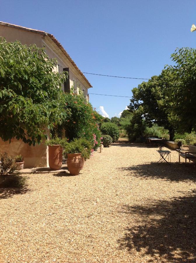 Le Vieux Portail Bed & Breakfast Saint-Saturnin-les-Apt Luaran gambar